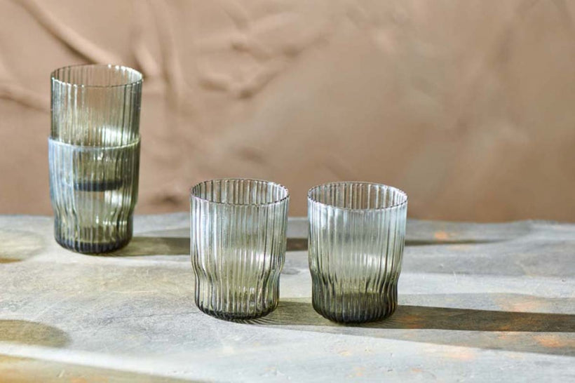 FALI RIBBED SMOKE GLASS TUMBLER