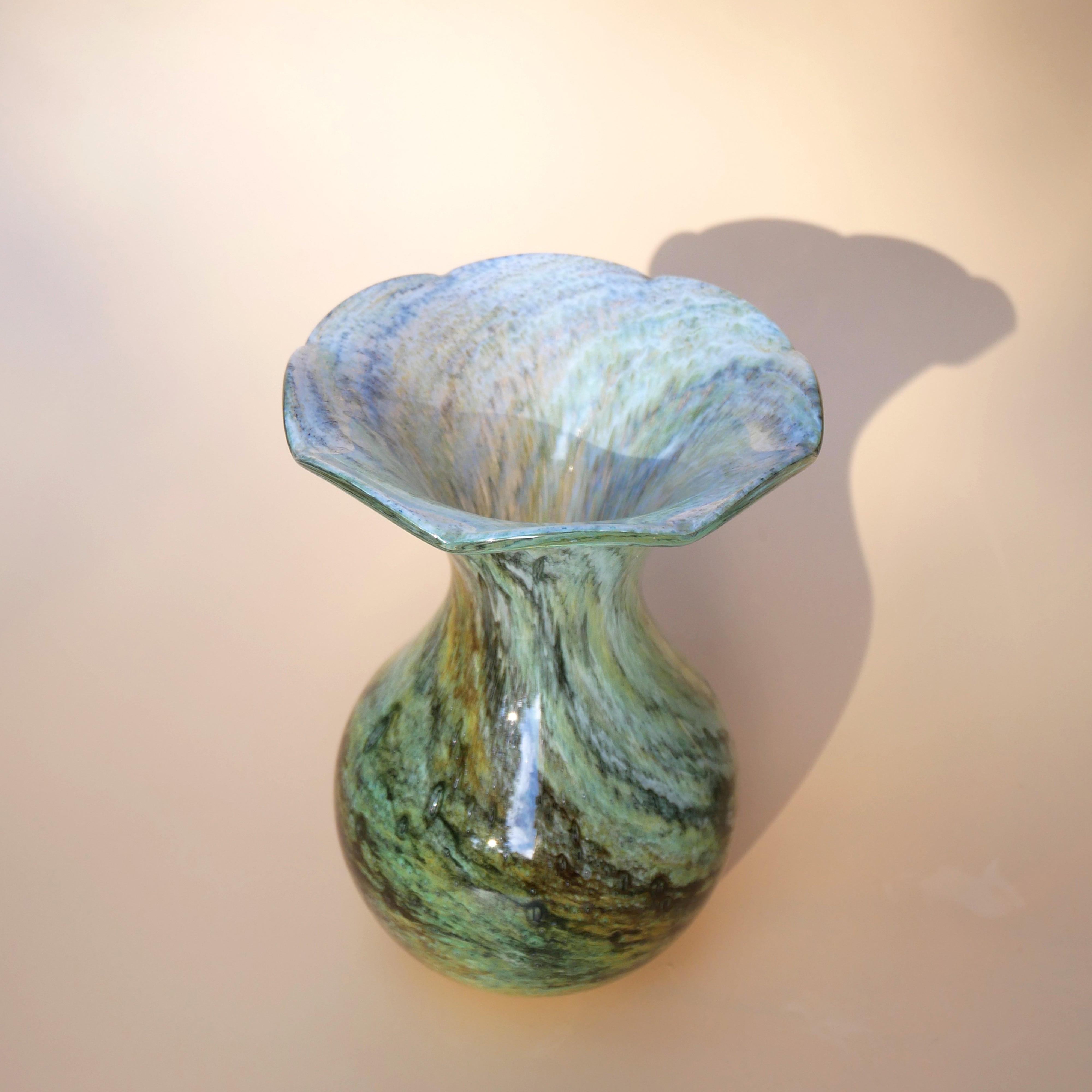 ALUM BAY GREEN MARBLED GLASS VASE