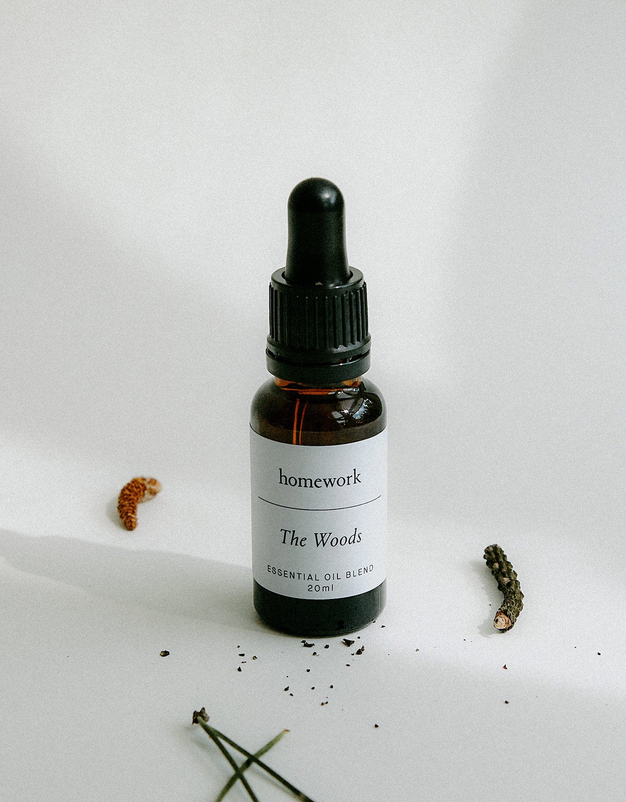 HOMEWORK - THE WOODS ESSENTIAL OIL BLEND