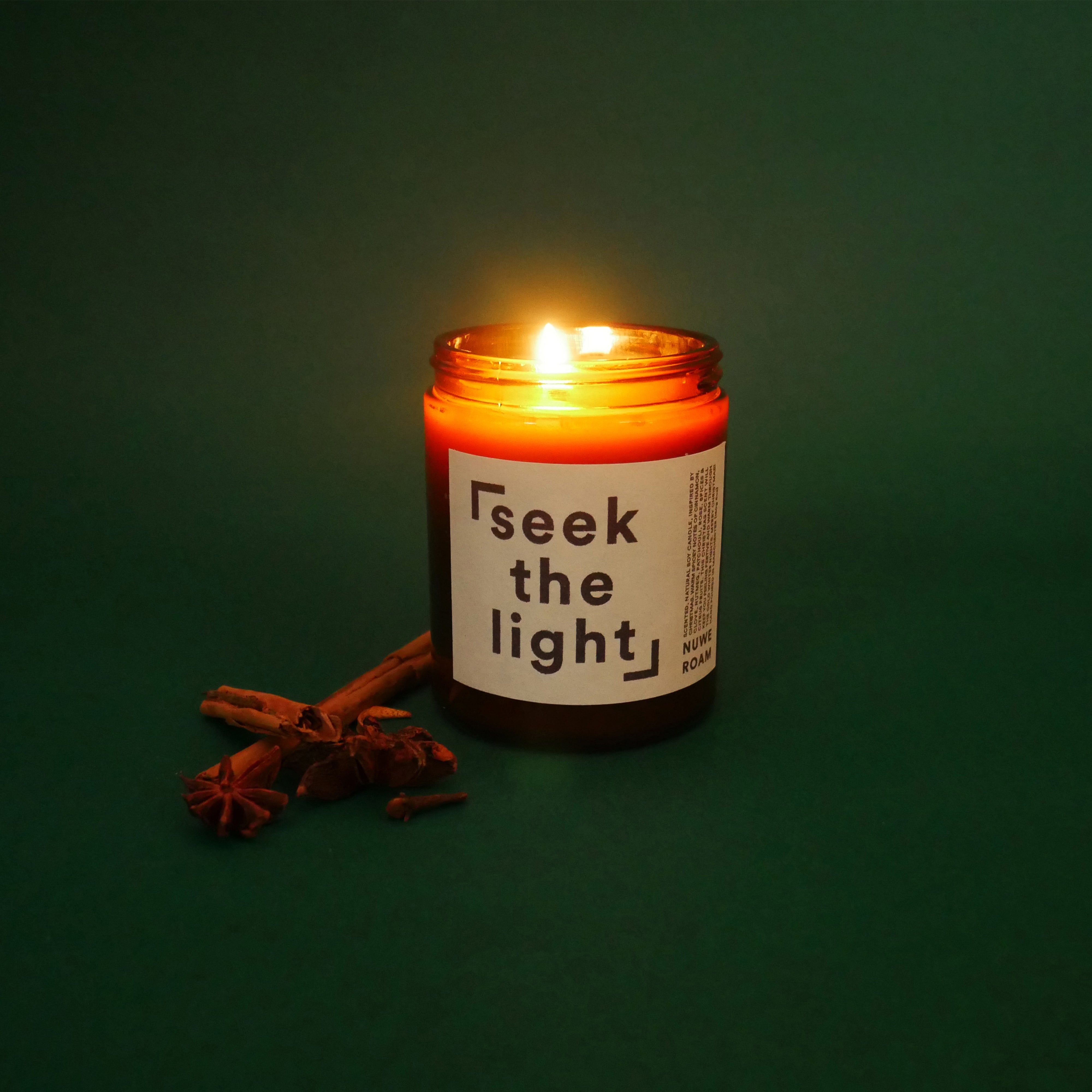 'SEEK THE LIGHT' CINNAMON & ORANGE SCENTED CANDLE